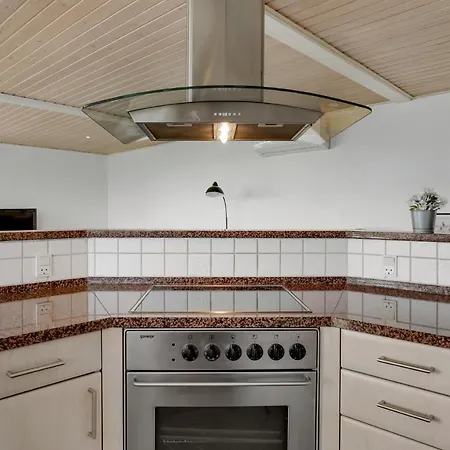 3 Bedroom Beautiful Home In Hejls *
